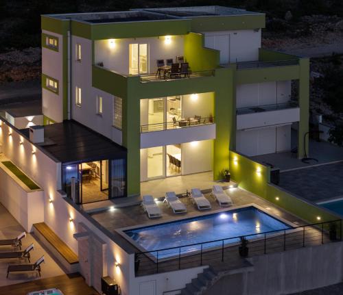 Villa Green Horizon with sea view