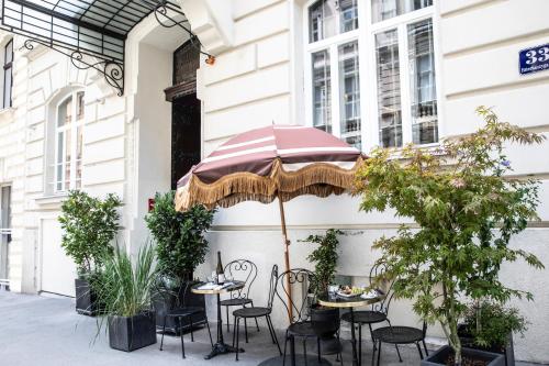 Eurostars Josefine — Property building