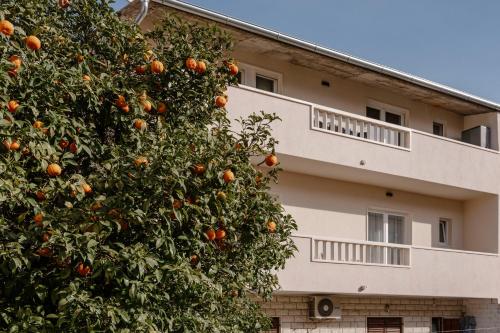 Boutique Design Apartment, Split- Quiet Base Near the Old Town