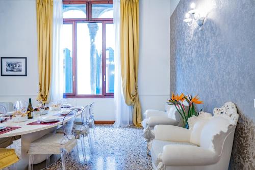 Ca' del Monastero 4 Collection Apartment up to 8 Guests with Lift photo 13