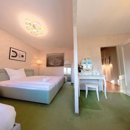 Foto Family-Friedndly Home with Large Garden &BBQ Grill 1