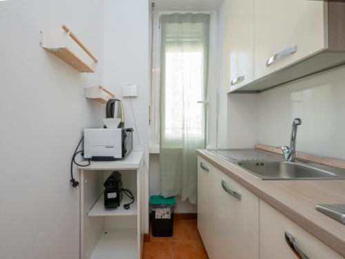 I-Host Apartment - Spacious 1BR for 6 people with AC