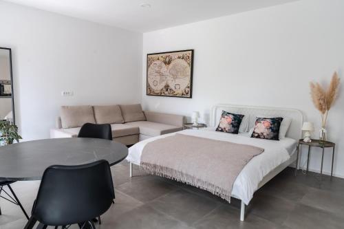 Eva's Garden Apartments