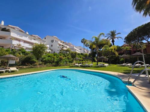 Luxury beach side apartment in Marbella Playa