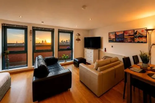 Sidemersey Livings- Convenient and Accessible 1-Bedroom Flat with a View, Central Liverpool photo 1