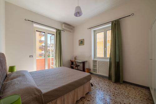 GuestHost - Bright Balcony Apartment Appiano