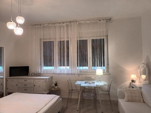 Apartman Kvatrić Home