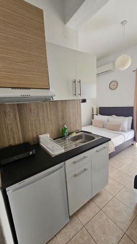 Alexa Seaside Studio - 30m from the beach