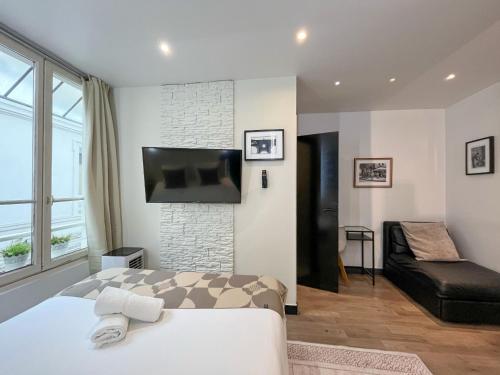 Urban Flat 21 - Chaplin Atelier in central Paris