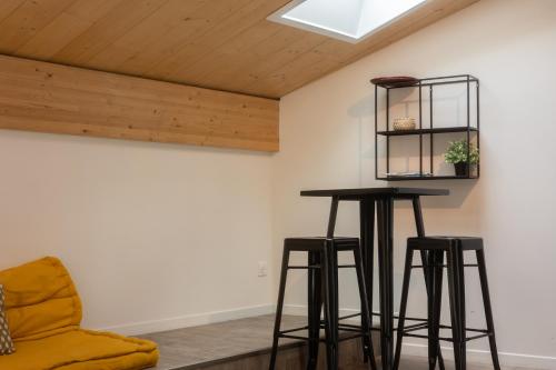 Appartement avec belle pierre et Climatisation pour 2 personnes