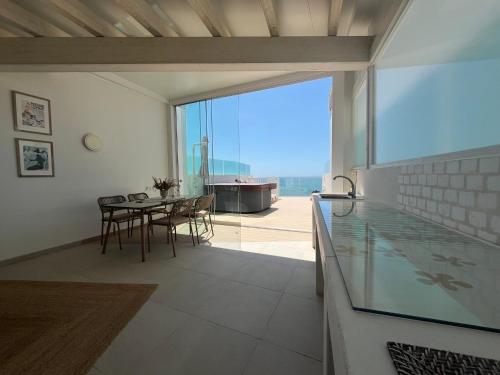 Panoramic Seaview Penthouse The Wave