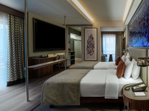 Superior Room with Two Twin Beds