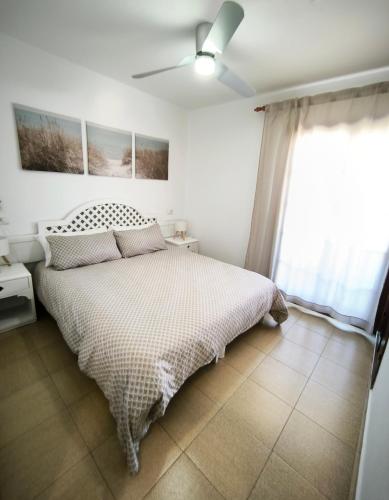 Apartamento en la playa con piscina photo 2