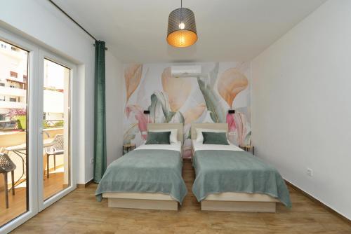 Apartmani Maja