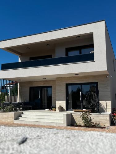 Villa Nika