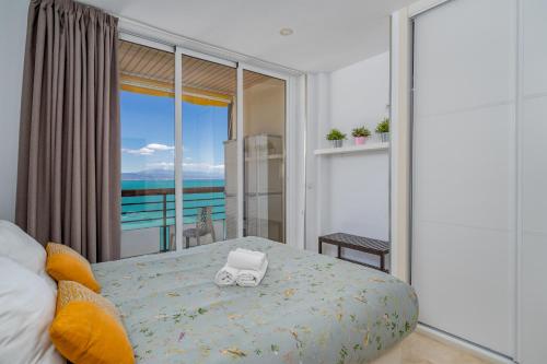 Premium Beachfront Stay in La Carihuela 2