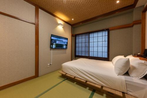 Nanahouse UenoYushima