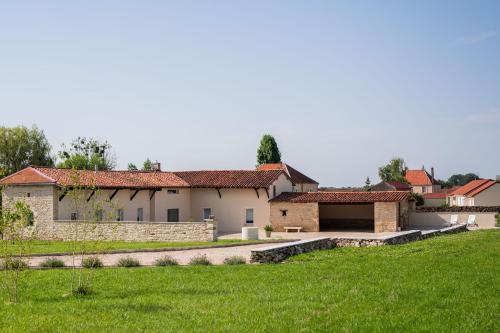 Foto Old Farmhouse 1