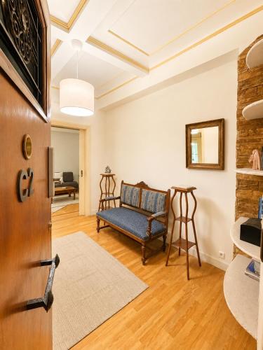 Stylish Retreat by Syntagma Square