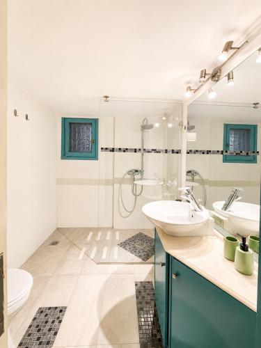 Stylish Retreat by Syntagma Square