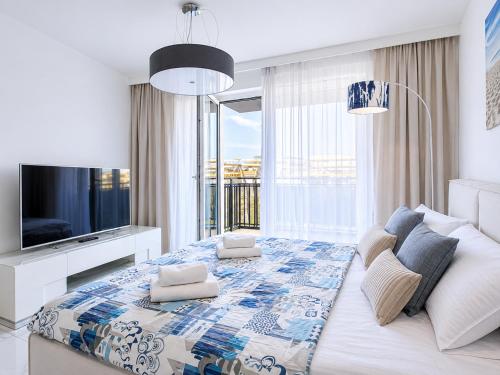 BelMare Seaside Apartment by Solarento