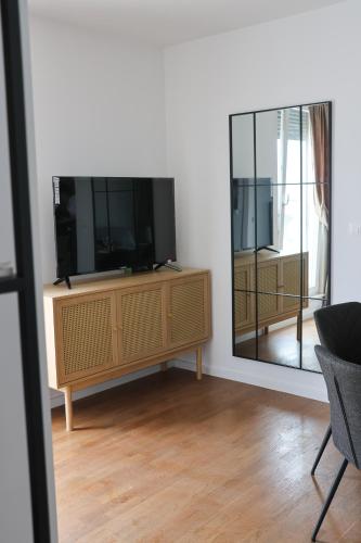 BRIGHT apartment Split with garage