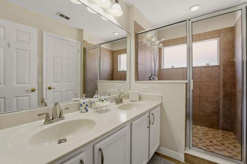 Disney-Area Home I Heated Pool I Hot Tub I Game Room photo 4