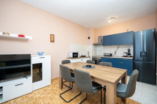 Apartments with parking space Biograd na Moru, Biograd - 22475