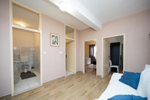 Apartments with parking space Biograd na Moru, Biograd - 22475