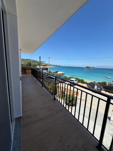 Beachfront House Saliko