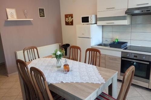 Apartments with parking space Senj - 25932