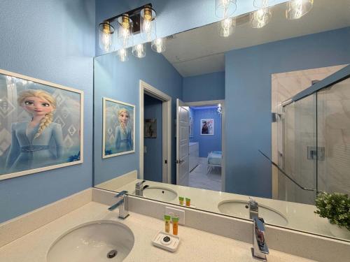 5BR Getaway with Pool Arcade Games and Resort Access photo 64