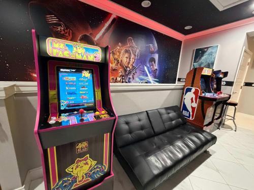 5BR Getaway with Pool Arcade Games and Resort Access photo 87