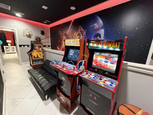5BR Getaway with Pool Arcade Games and Resort Access photo 88