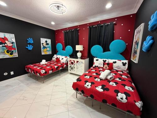 5BR Getaway with Pool Arcade Games and Resort Access photo 15