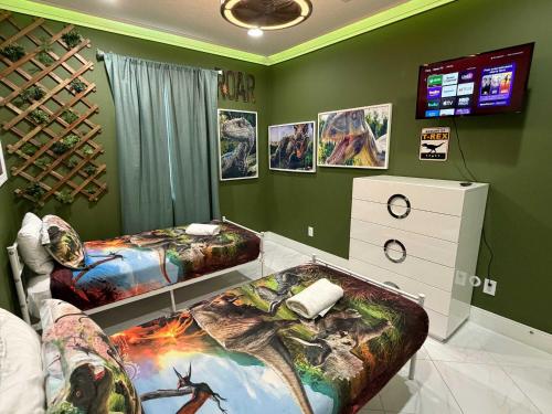 5BR Getaway with Pool Arcade Games and Resort Access photo 106