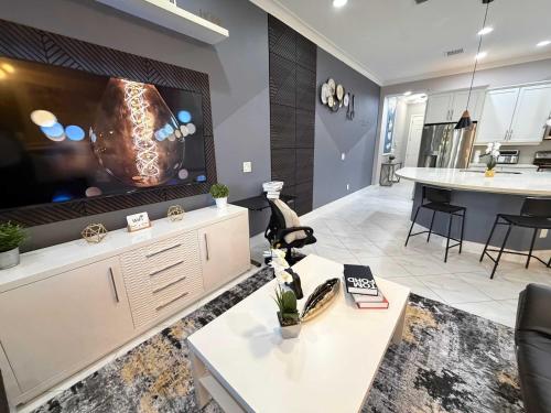 5BR Getaway with Pool Arcade Games and Resort Access photo 112