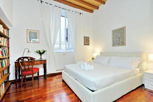 Gallery image of RomeAsYouLike-Monti Experience 295 in Rome
