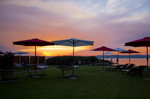 バラトンサールソーにあるPole Position Beach Hotelのギャラリーの写真