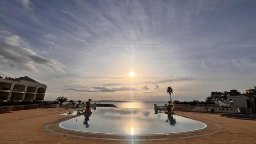 Sea View from two Terraces, Infinity Pool, Parking