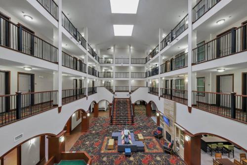 an image of the inside of a building at Country Inn & Suites by Radisson, Braselton, GA in Braselton