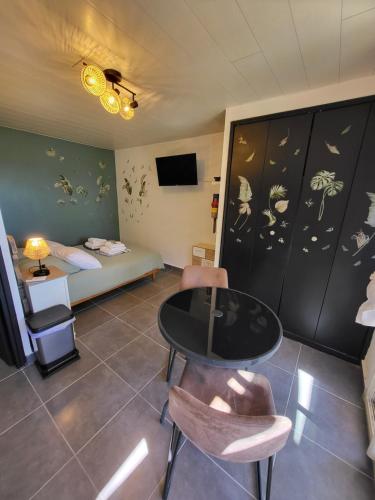STUDIO A 30O M de la plage de Santa Giulia