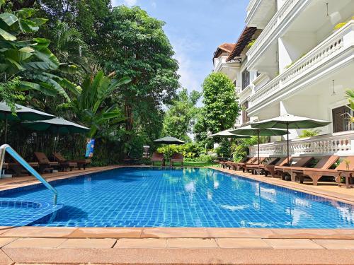Chateau d'Angkor La Residence — Swimming pool
