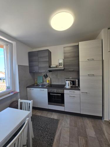 Dube Apartment, beach 100m