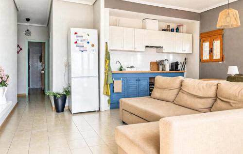 2 Bedroom Beach Front Apartment In Torrevieja