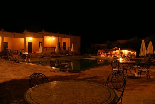 Πισίνα στο ή κοντά στο Auberge Kasbah Chez Amaliya