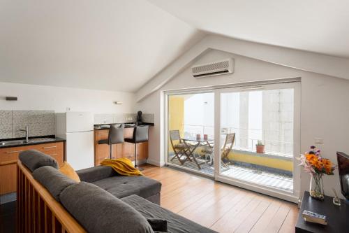 Yellow Studios in Cascais