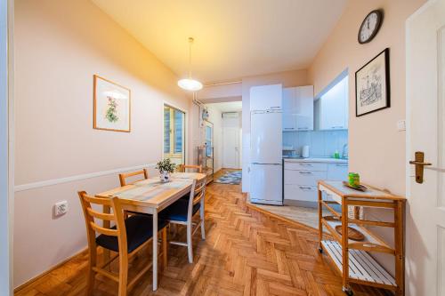 Zagreb 273 - 2 Bedroom Apartment - WiFi - Keybox entry - New - Monthly Rent - Modern