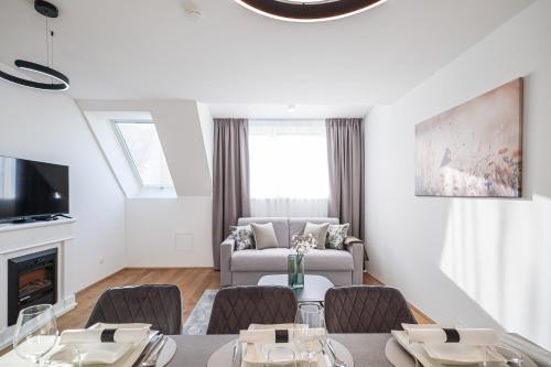 3 BDR - Sky Rooftop Glow, Best View over Vienna