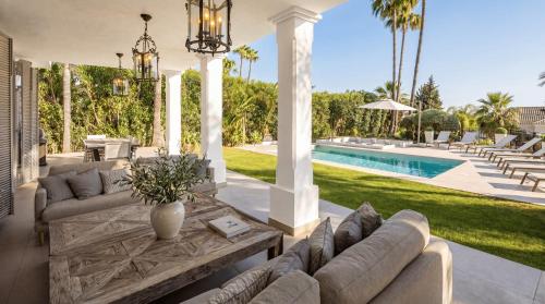 VACATION MARBELLA I Villa White Orchid, Palatial Villa, Private Heated Pool, Prime Golf Valley Location, Minutes from Puerto Banus, Luxury Interiors, Outdoor Fire Pit Lounge